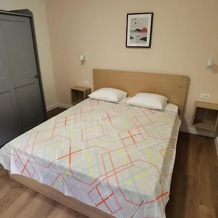 アパート Style 2br*** スプリト