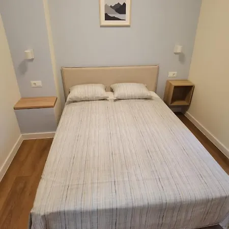 Style 2br*** Apartment Split