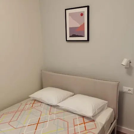Style 2br*** Apartment